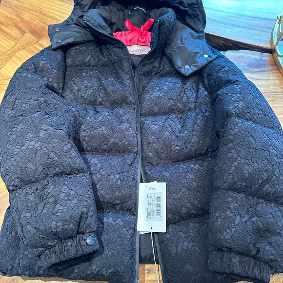 Brand new never worn Valentino down filled puffer jacket. - Picture 4 of 9